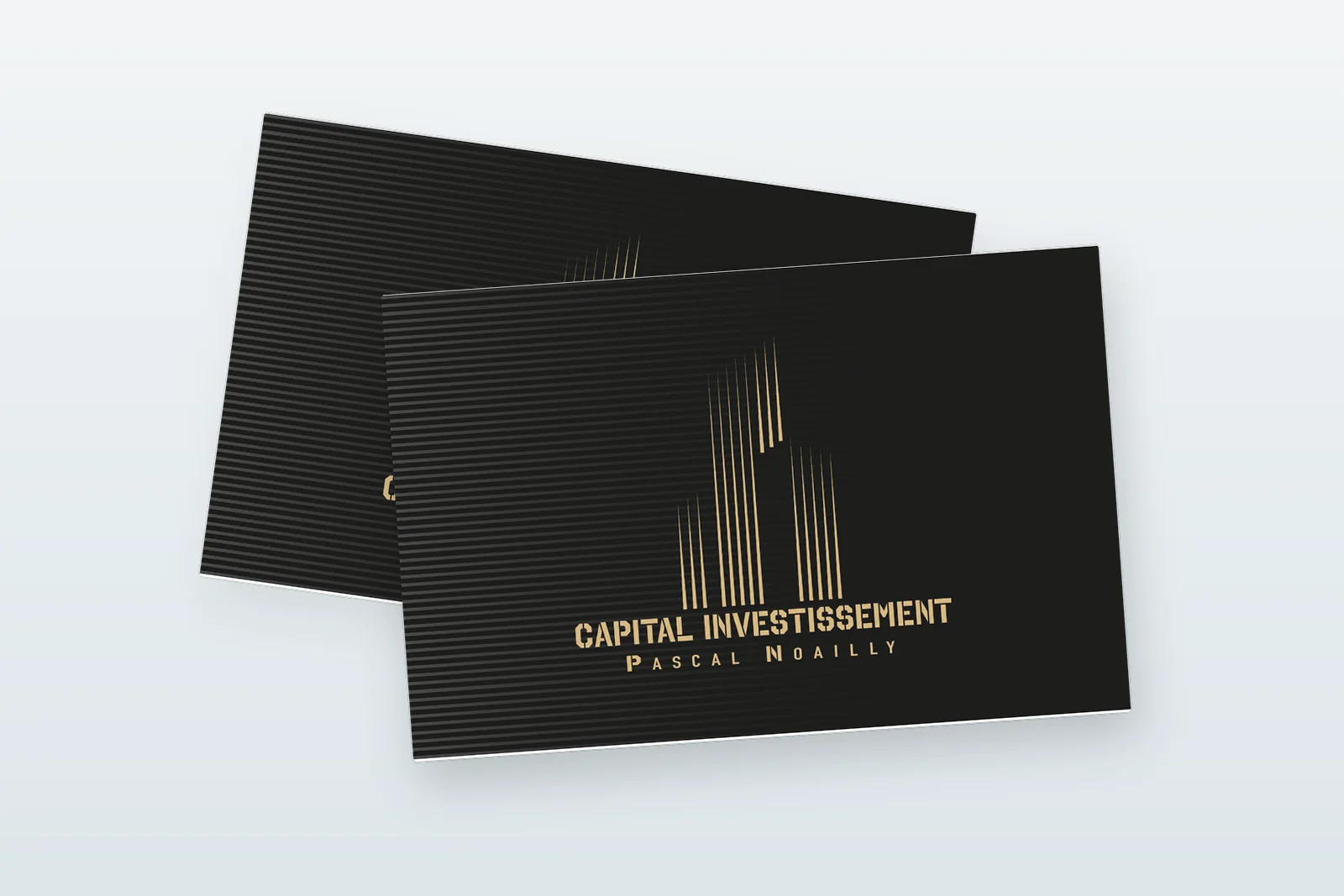 Carte de visite noir et or créée pour Capital Investissement